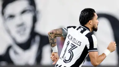 Alex Telles na Copa? Comentarista não descarta lateral do Botafogo: ‘Excluí-lo do radar me chama atenção’ Alex Telles na Copa? Comentarista não descarta lateral do Botafogo: ‘Excluí-lo do radar me chama atenção’