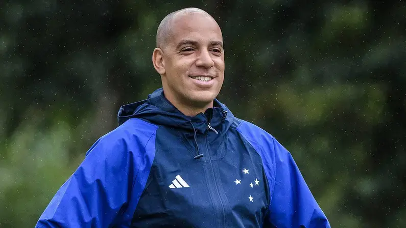 Botafogo estuda contratação de Pepa como novo treinador
