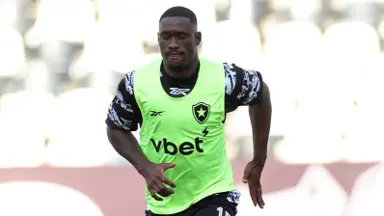 Sem Bastos, Júnior Santos e Joaquín Correa, Botafogo divulga relacionados para jogo com Corinthians Sem Bastos, Júnior Santos e Joaquín Correa, Botafogo divulga relacionados para jogo com Corinthians