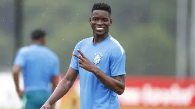 Canal: Danilo começa a aceitar ideia de ir para o Zenit, e Botafogo monta composição para trazer Luiz Henrique Canal: Danilo começa a aceitar ideia de ir para o Zenit, e Botafogo monta composição para trazer Luiz Henrique