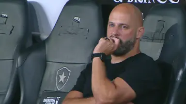 Franclim dá méritos a Lucas Arcanjo e admite que substituições não surtiram efeito no Botafogo: ‘Responsabilidade é minha’ Franclim dá méritos a Lucas Arcanjo e admite que substituições não surtiram efeito no Botafogo: ‘Responsabilidade é minha’