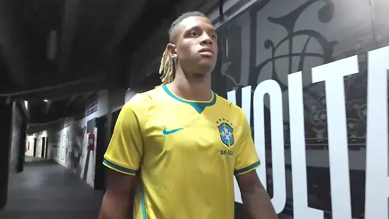 Danilo segue afastado e fica fora de treino; volante só volta a atuar pelo Botafogo se não for vendido na janela