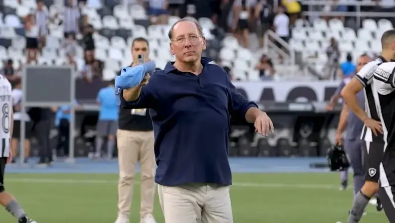 Administradora judicial coloca SAF do Botafogo à venda em anúncio de jornal inglês