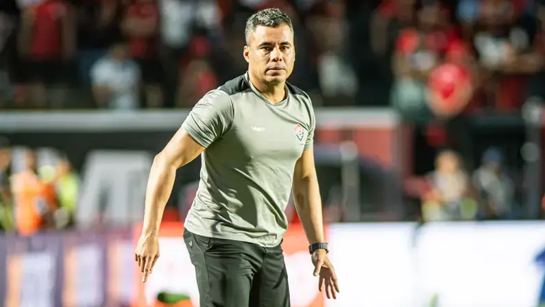 Técnico do Vitória, Jair Ventura é alvo do futebol mexicano