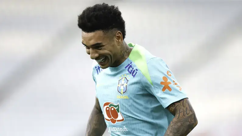 Torcedor do Botafogo, Hélio de la Peña brinca com 'confusão' de Ancelotti: 'Ele se equivocou e chamou o Igor errado. Era o Igor Jesus'