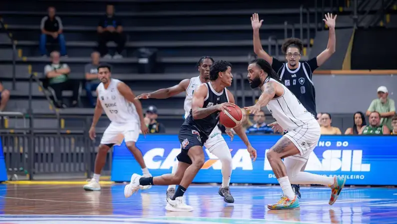 Botafogo vence o Ceisc / União Corinthians pelo NBB e fica mais perto dos playoffs