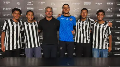 Renovações: Botafogo assina contrato de formação com cinco atletas do sub-14 Renovações: Botafogo assina contrato de formação com cinco atletas do sub-14