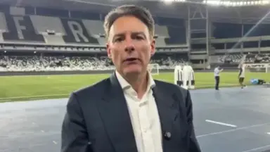 Gabriel de Alba põe Botafogo como 'projeto de transição vencedora da vida' e diz: 'Queremos fazer o melhor time das Américas' Gabriel de Alba põe Botafogo como 'projeto de transição vencedora da vida' e diz: 'Queremos fazer o melhor time das Américas'