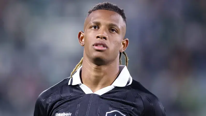 Ex-goleiro Velloso crava que Danilo vai para o Palmeiras: 'Botafogo precisa vender o jogador, está em situação financeira séria'