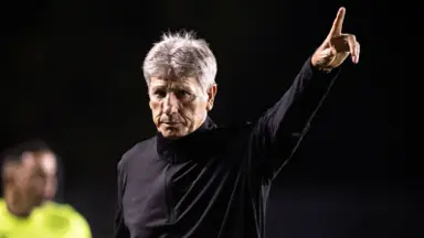 Renato Gaúcho considera proposta do Botafogo, apesar de histórico polêmico Renato Gaúcho considera proposta do Botafogo, apesar de histórico polêmico