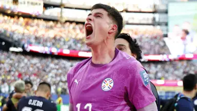 Botafogo sondou goleiro herói da classificação do Paraguai antes da Copa do Mundo Botafogo sondou goleiro herói da classificação do Paraguai antes da Copa do Mundo