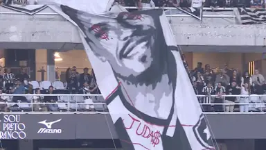 Torcida do Botafogo exibe novo bandeirão de ídolos com Jefferson no lugar de Marlon Freitas; volante do Palmeiras tem faixa rasgada Torcida do Botafogo exibe novo bandeirão de ídolos com Jefferson no lugar de Marlon Freitas; volante do Palmeiras tem faixa rasgada