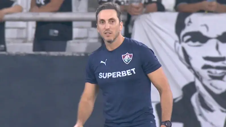 Botafogo mantém Zubeldía no radar, diz canal; Luís Castro não agrada a 'algumas lideranças'