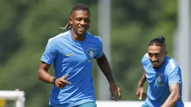 Volante do Botafogo, Danilo começa no banco do Brasil contra Marrocos na Copa do Mundo; veja escalação Volante do Botafogo, Danilo começa no banco do Brasil contra Marrocos na Copa do Mundo; veja escalação