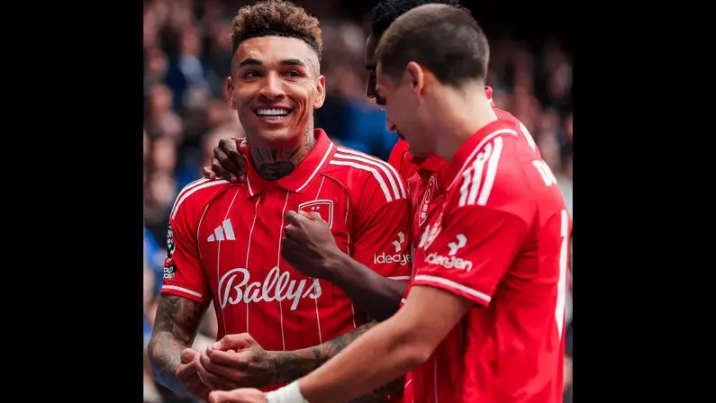 Um dia após ser pai, Igor Jesus, ex-Botafogo, marca pelo Nottingham Forest sobre o Chelsea no Stamford Bridge; veja gol