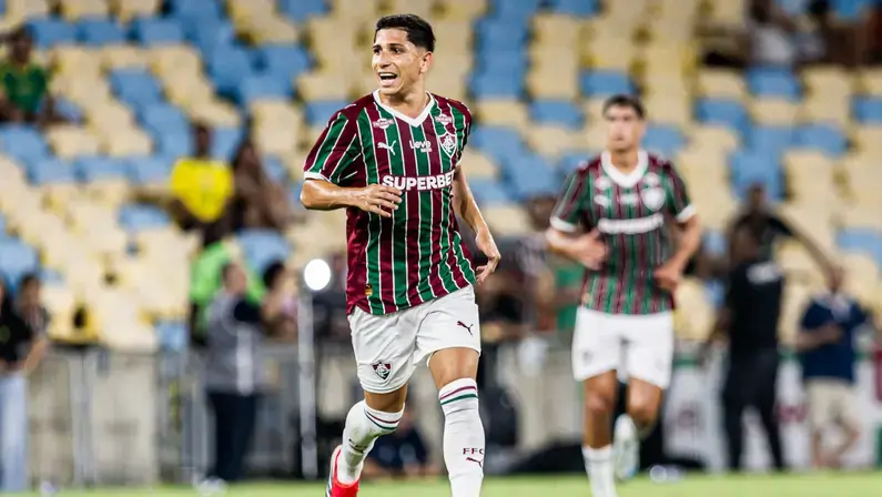 Fluminense em atraso com Botafogo por contratação de Savarino