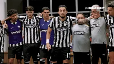 Alex Telles motiva elenco do Botafogo antes de vitória crucial Alex Telles motiva elenco do Botafogo antes de vitória crucial