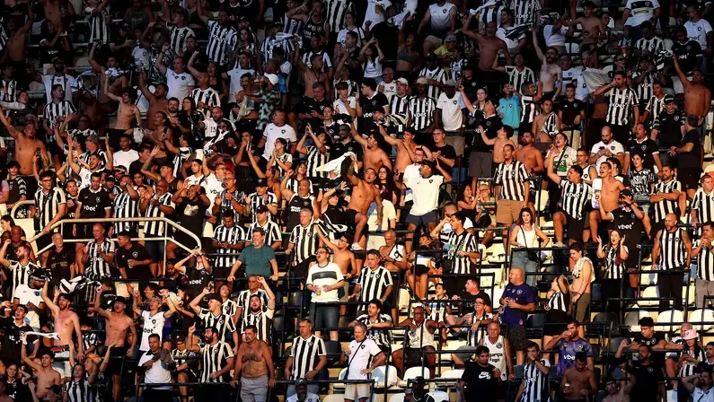 Botafogo inicia venda de ingressos para sócios contra Chapecoense na Copa do Brasil