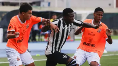 Botafogo perde para o Nova Iguaçu na estreia no Torneio Guilherme Embry Sub-16 Botafogo perde para o Nova Iguaçu na estreia no Torneio Guilherme Embry Sub-16