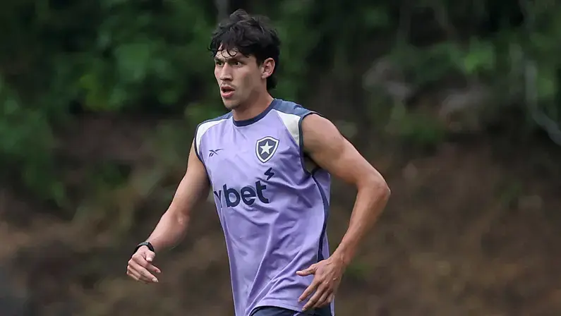 Zagueiro do Botafogo, Ferraresi é convocado para amistosos da Venezuela