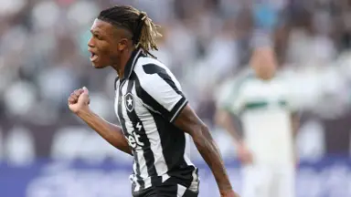 ‘Sensação é de que Danilo está jogando sozinho’, diz comentarista após empate do Botafogo ‘Sensação é de que Danilo está jogando sozinho’, diz comentarista após empate do Botafogo
