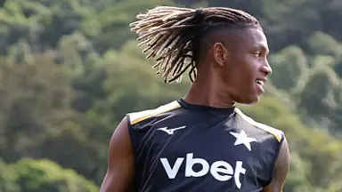 Franclim abre o jogo sobre Danilo no Botafogo: 'É um bebê grande de 25 anos. Enquanto for meu atleta, será importante. Muito acima da média' Franclim abre o jogo sobre Danilo no Botafogo: 'É um bebê grande de 25 anos. Enquanto for meu atleta, será importante. Muito acima da média'