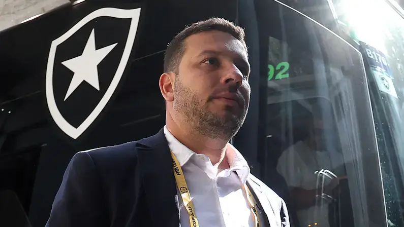 Alessandro Brito monta equipe de scout para o Crystal Palace e evita levar profissionais do Botafogo