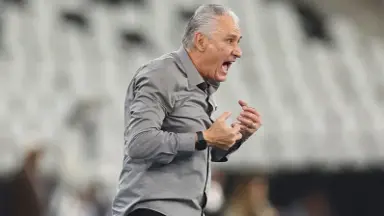 Tite elogia torcida do Botafogo e prega união após primeira vitória Tite elogia torcida do Botafogo e prega união após primeira vitória
