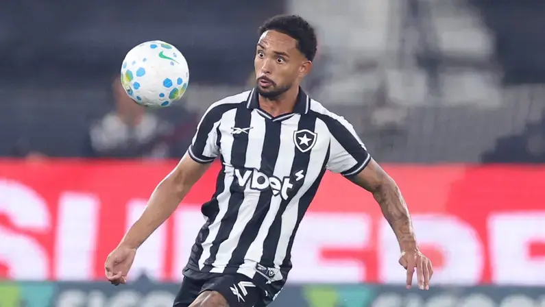 Volta de Vitinho deve ser a única mudança no Botafogo para enfrentar Independiente Petrolero; veja provável escalação