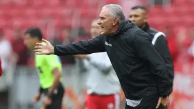 Tite cita grandeza do Botafogo, mas ressalta: 'Tenho consciência que é um momento de reestruturação para clube e equipe' Tite cita grandeza do Botafogo, mas ressalta: 'Tenho consciência que é um momento de reestruturação para clube e equipe'
