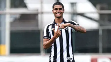 Bernardo Valim é envolvido em negociação do Botafogo por Gabriel Batista e irá para o Santa Clara Bernardo Valim é envolvido em negociação do Botafogo por Gabriel Batista e irá para o Santa Clara