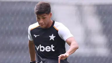 Botafogo se acerta com Remo e vai estender empréstimo de Kadu até dezembro Botafogo se acerta com Remo e vai estender empréstimo de Kadu até dezembro