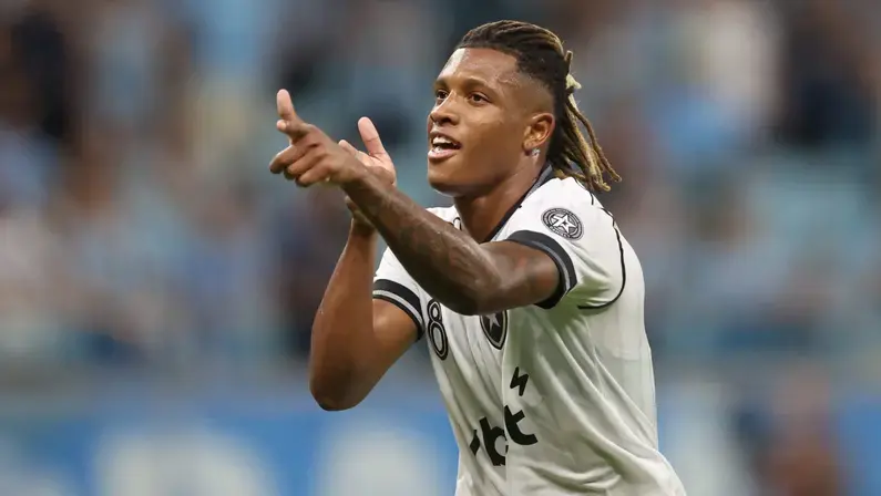 Botafogo tem negociações em andamento com o Chelsea para vender Danilo, diz canal
