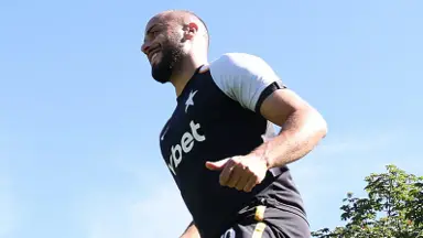 Botafogo recusa proposta de US$ 9 milhões do Tigres e fecha porta para saída de Arthur Cabral Botafogo recusa proposta de US$ 9 milhões do Tigres e fecha porta para saída de Arthur Cabral