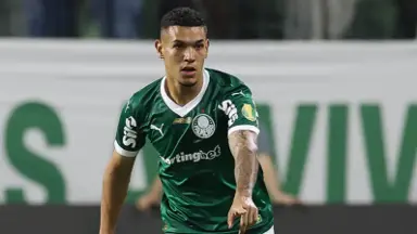 Após tentar envolvê-lo em negociação por Danilo, do Botafogo, Palmeiras vende Naves para clube do México Após tentar envolvê-lo em negociação por Danilo, do Botafogo, Palmeiras vende Naves para clube do México