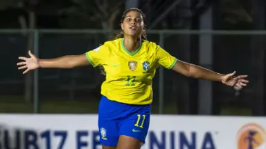 Ex-Botafogo, Giovanna Waksman é apontada por Messi como uma das principais promessas do futebol mundial Ex-Botafogo, Giovanna Waksman é apontada por Messi como uma das principais promessas do futebol mundial