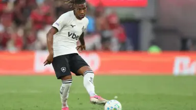 Bellão vê Danilo em evolução e projeta retorno ao alto nível no Botafogo Bellão vê Danilo em evolução e projeta retorno ao alto nível no Botafogo
