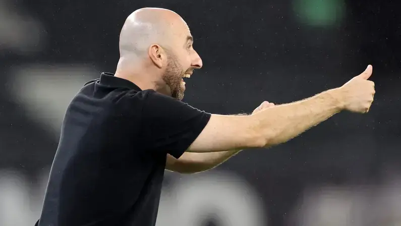 Bellão destaca Botafogo há 'três jogos invicto' e diz: 'Minha felicidade é poder entregar a equipe olhando para cima'