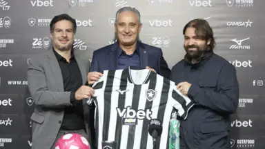 Tite é apresentado e explica motivos de acerto com Botafogo: 'Ambição do crescimento, projeto a médio e longo prazo e acolhimento' Tite é apresentado e explica motivos de acerto com Botafogo: 'Ambição do crescimento, projeto a médio e longo prazo e acolhimento'