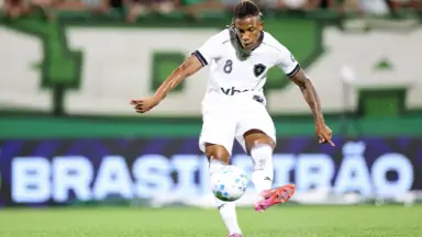 Jornalista: Danilo só volta a atuar pelo Botafogo se pedir desculpas a jogadores e técnico Jornalista: Danilo só volta a atuar pelo Botafogo se pedir desculpas a jogadores e técnico