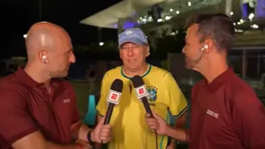 John Textor elogia Danilo, do Botafogo, e diz: 'Se estou desapontado com jovem que quer sonhar grande? Não. Sou apenas um dono. Lugar dele é a Europa' John Textor elogia Danilo, do Botafogo, e diz: 'Se estou desapontado com jovem que quer sonhar grande? Não. Sou apenas um dono. Lugar dele é a Europa'
