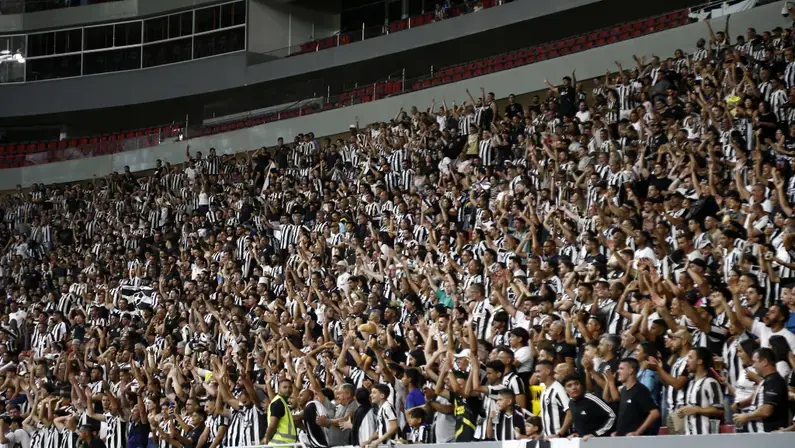 Botafogo x Internacional: ingressos à venda para duelo no Mané Garrincha