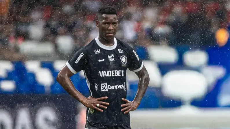 Remo confirma saídas de Patrick de Paula e Diego Hernández, que retornam para o Botafogo