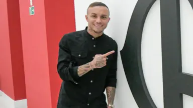 Botafogo faz consulta ao Flamengo e pede autorização para negociar com Cebolinha, diz blog Botafogo faz consulta ao Flamengo e pede autorização para negociar com Cebolinha, diz blog