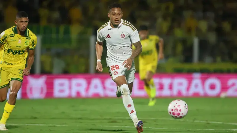 Inter é derrotado pelo Mirassol, e Botafogo segue quatro pontos acima do Z-4; Colorado tem quatro suspensos para pegar o Glorioso