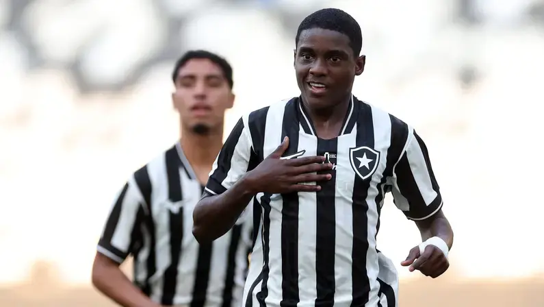 Botafogo vence Criciúma no Nilton Santos e pula para a terceira posição no Brasileiro Sub-20