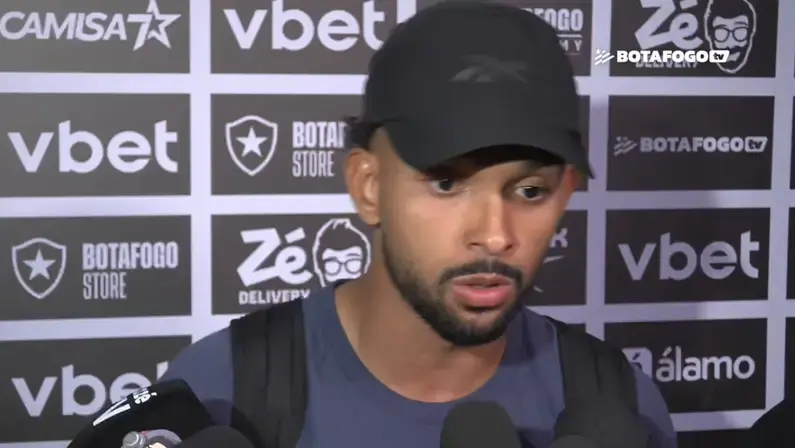 Vitinho exalta Franclim e elogia confiança trazida ao Botafogo