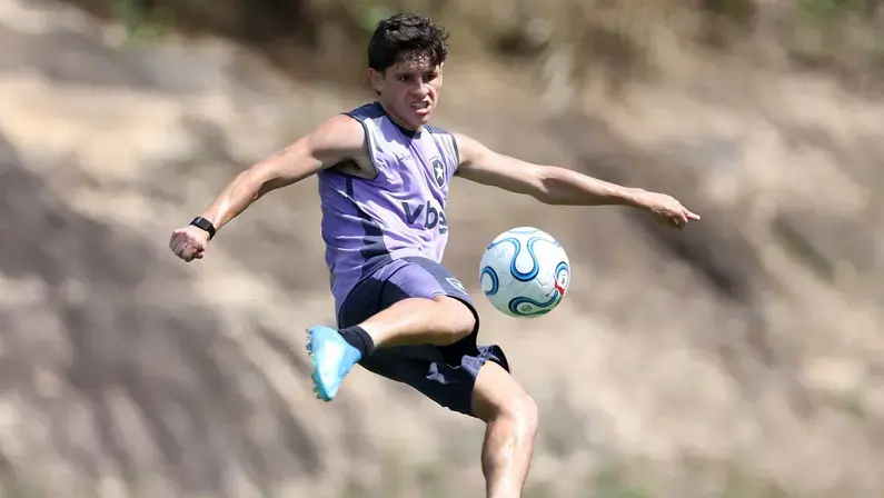 Botafogo deve ter poucas mudanças contra o Independiente Petrolero; veja provável escalação