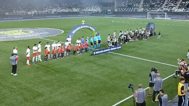 Botafogo busca técnico com 'chave do vestiário' para liderar elenco