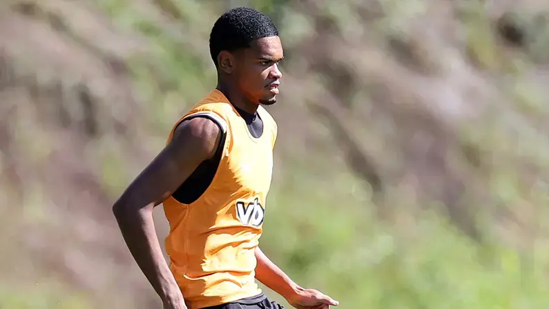 Botafogo aposta em joias da base contra o Santos; Arthur Cabral é desfalque